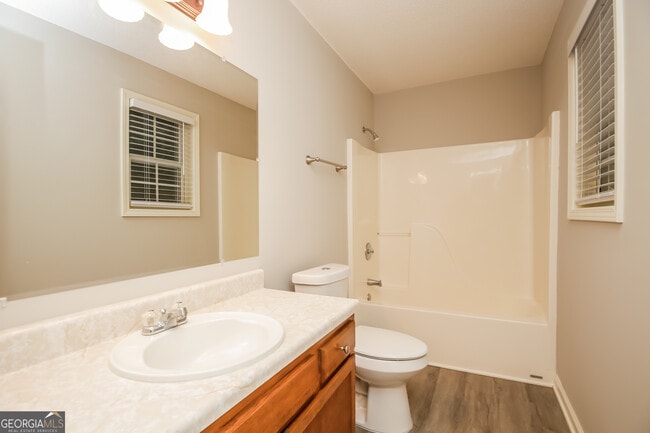 Building Photo - 360 Southern Trace Dr