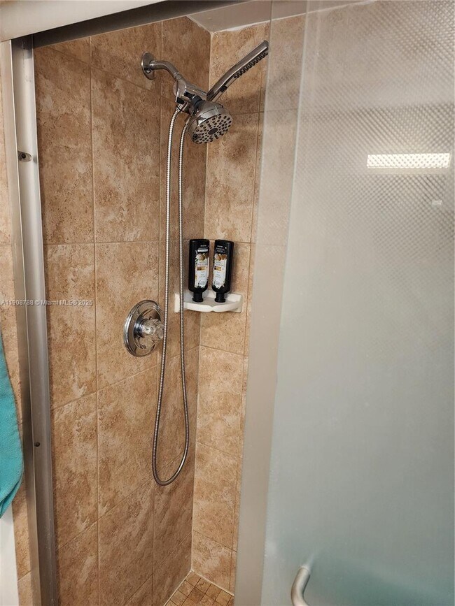 Building Photo - 1890 S Ocean Dr