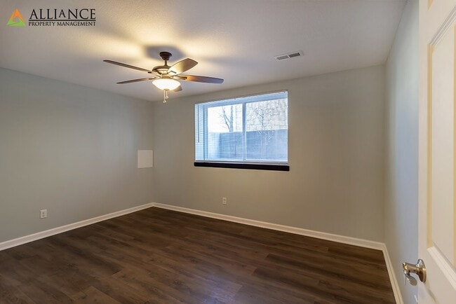 Building Photo - 917 Kearney St