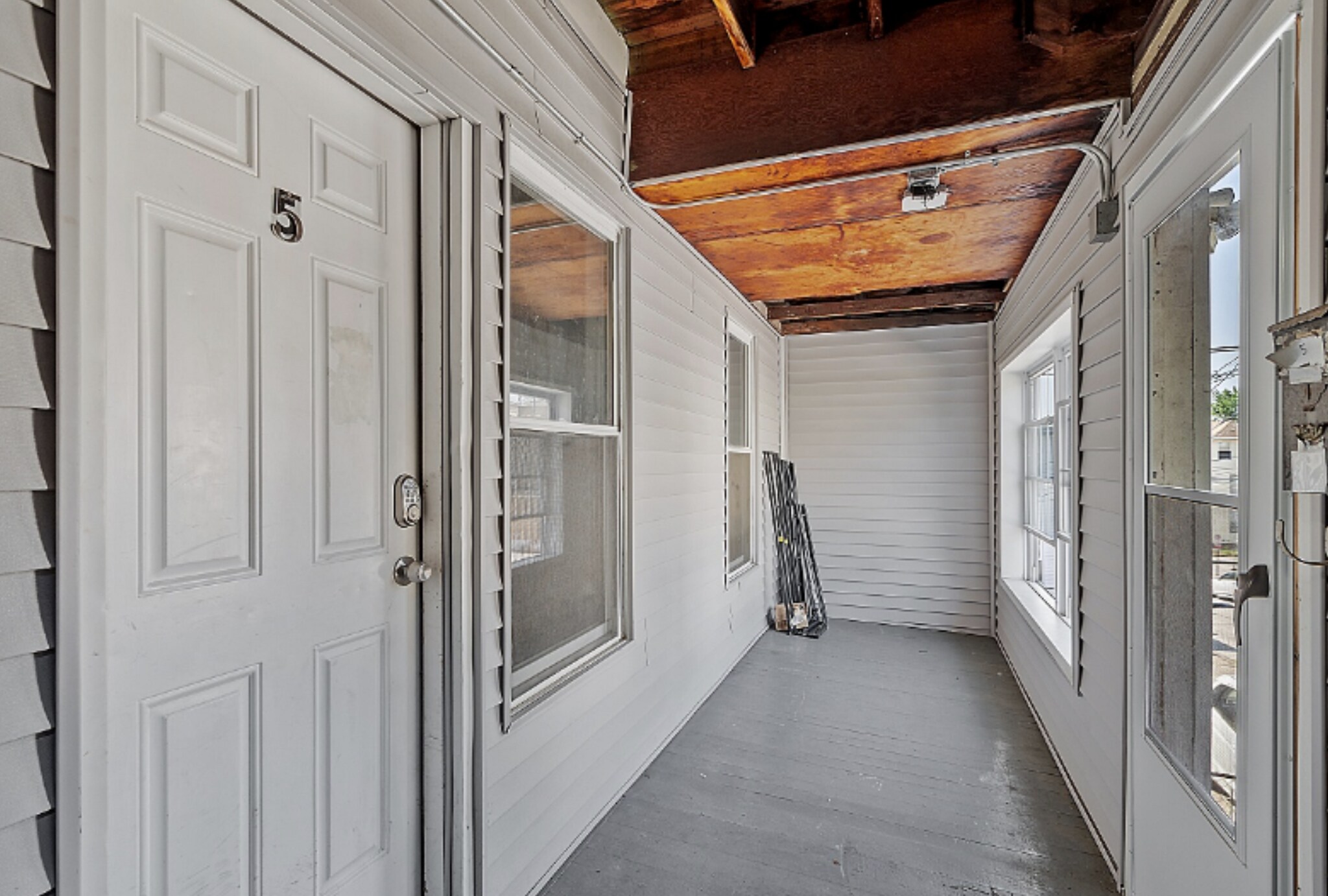 Building Photo - 535 Wilson St