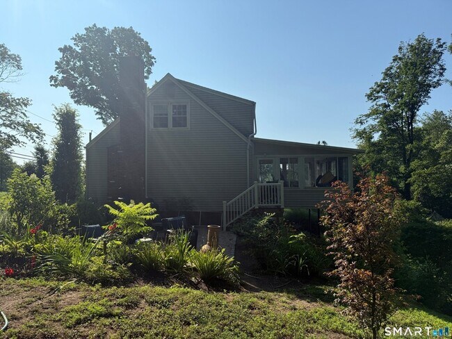 Building Photo - 111 Mill Hill Rd