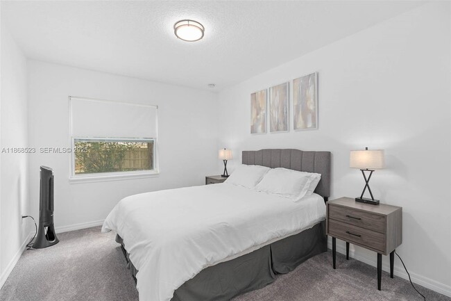 Building Photo - 4255 Wee St