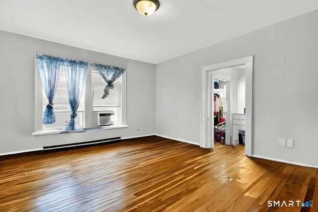 Building Photo - 1440 Wood Ave