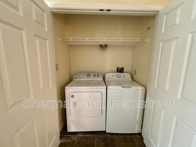 Building Photo - 2613 Berkshire Rd