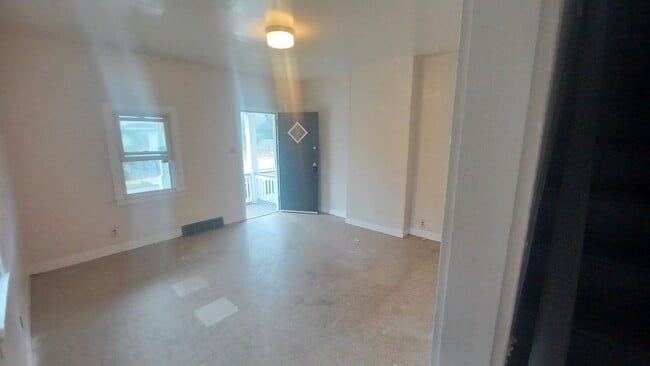 Building Photo - Cozy 2 Bedroom House FOR RENT in Bridgeton...