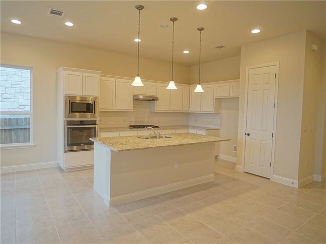 Building Photo - 14928 Iveans Way