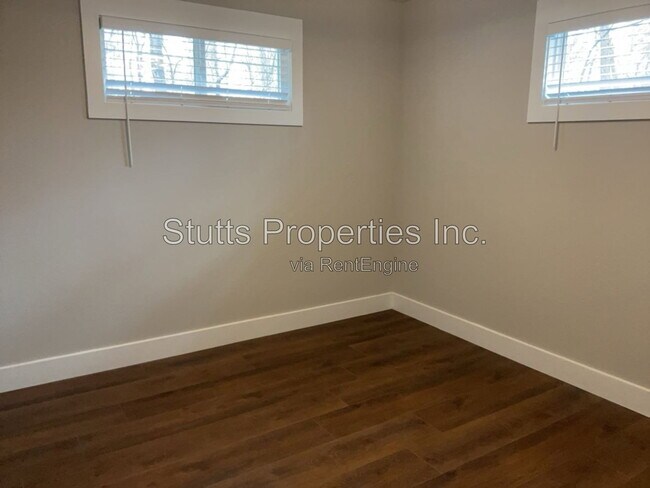 Building Photo - 645 Rivermont Rd