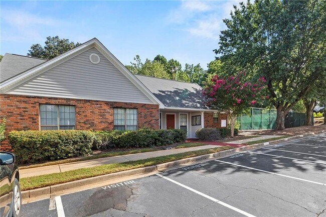 Building Photo - 590 Windchase Ln
