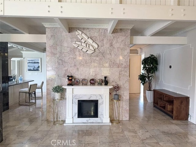 Building Photo - 902 Coronado Dr