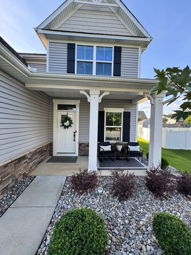 Building Photo - 107 Tonkawa Way