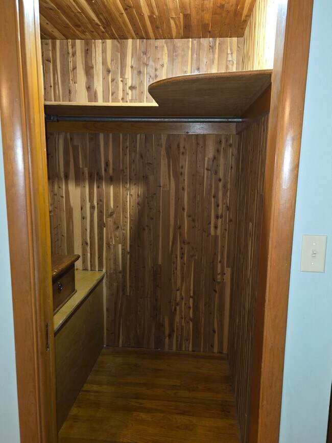 Building Photo - 132 Corll St