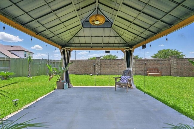Building Photo - 13125 Sapphire Lake Ln