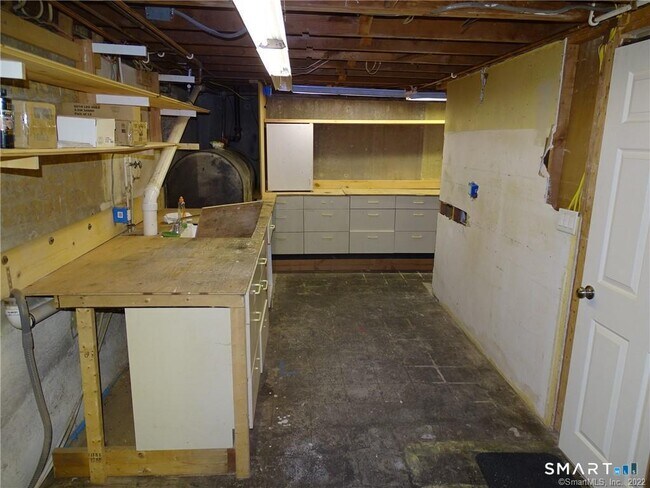 Building Photo - 15 Bayshore Dr