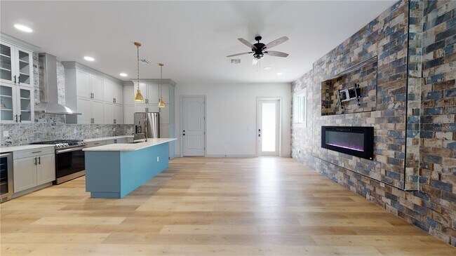 Building Photo - 1246 Bass Blvd