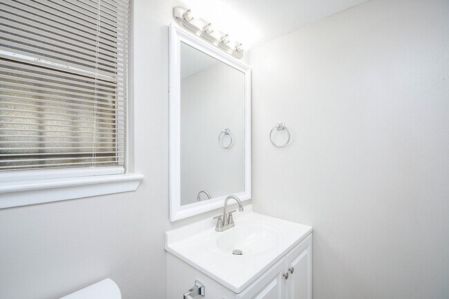 Building Photo - 12610 Plum Meadow Ln