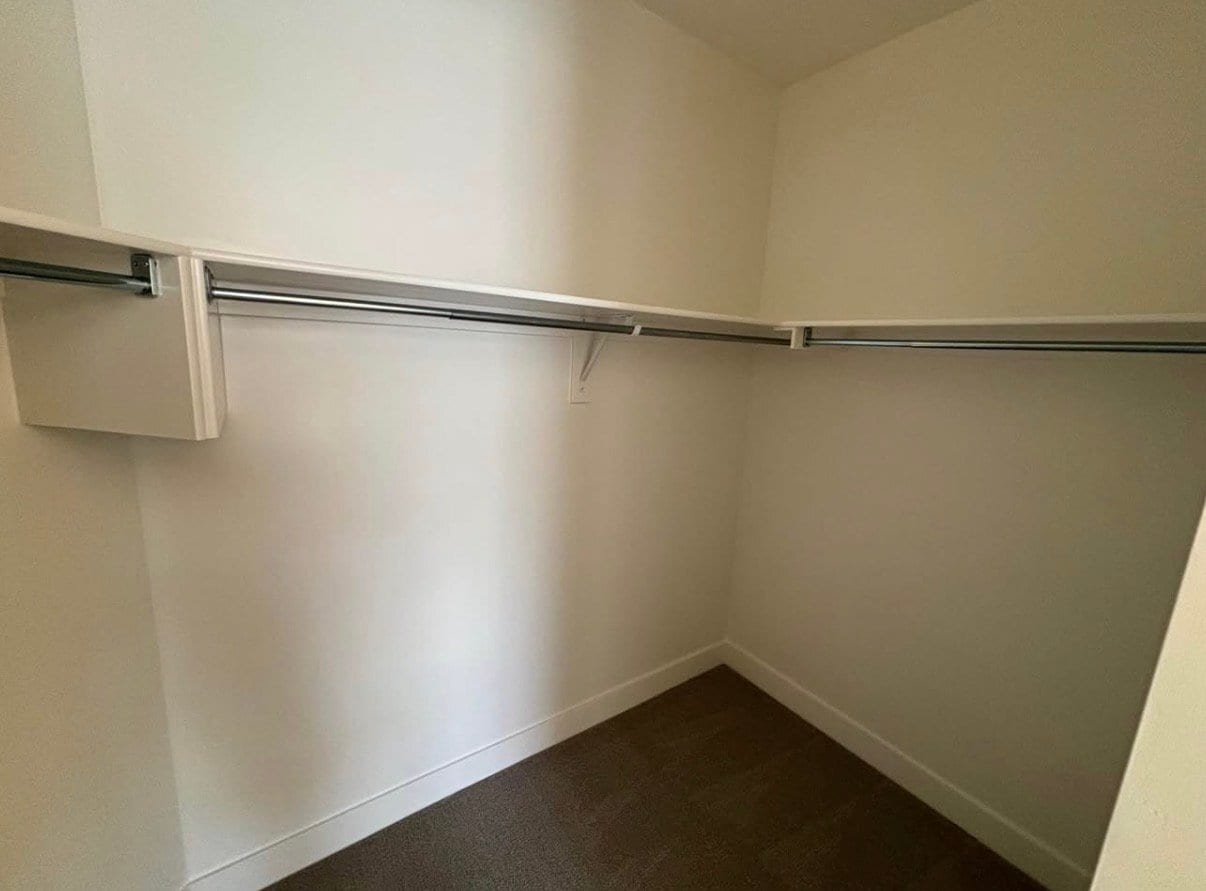 Building Photo - 2346 E Luciano Ln