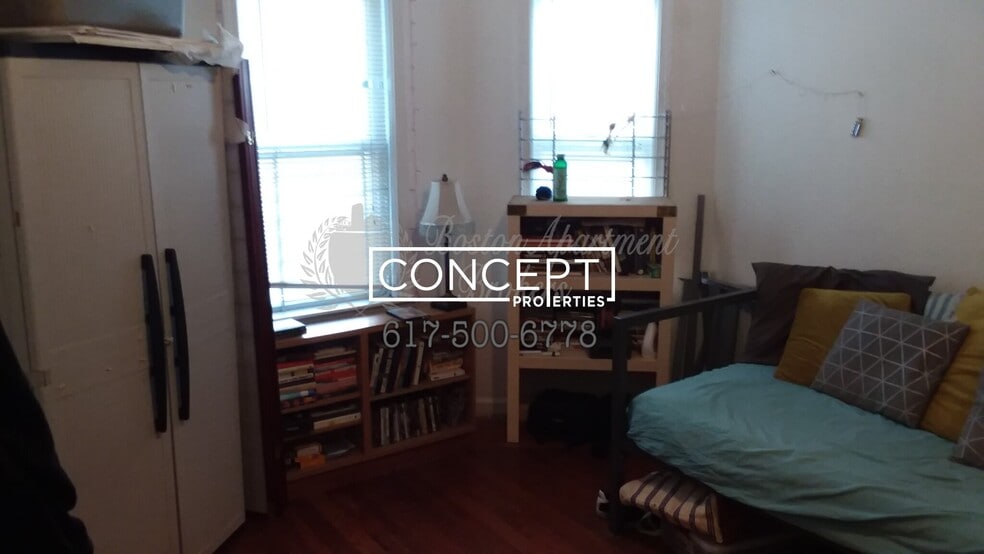 Building Photo - 26 Haskell St