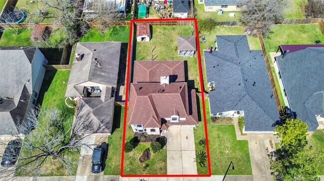 Building Photo - 10919 Pigeonwood Dr