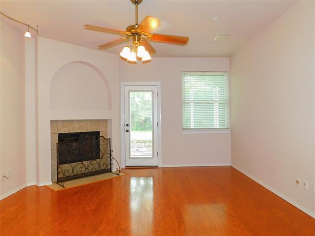 Building Photo - 7917 Seven Oaks Ln