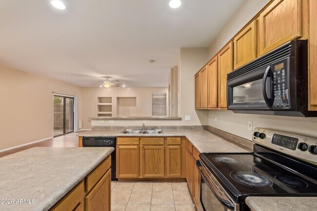 Building Photo - 12522 W Campina Dr