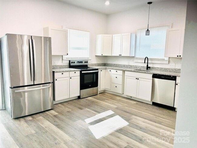 Primary Photo - 243 S Crigler St