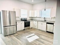 Building Photo - 243 S Crigler St