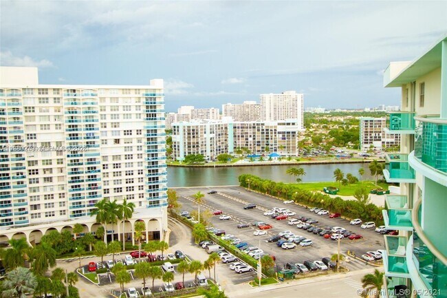 Building Photo - 3801 Ocean Dr
