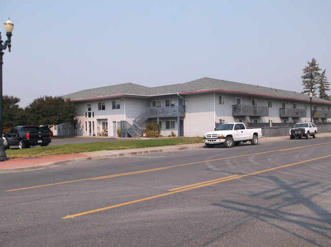 Primary Photo - 672 S Wynne St