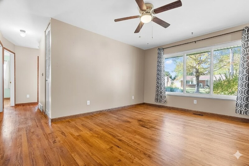 Building Photo - 4709 Stillwell Ave