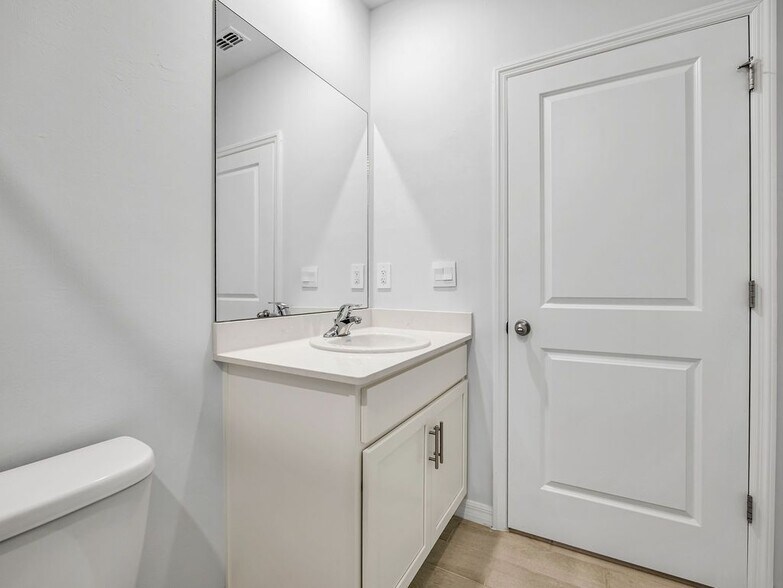 Building Photo - 1048 Adalia Terrace