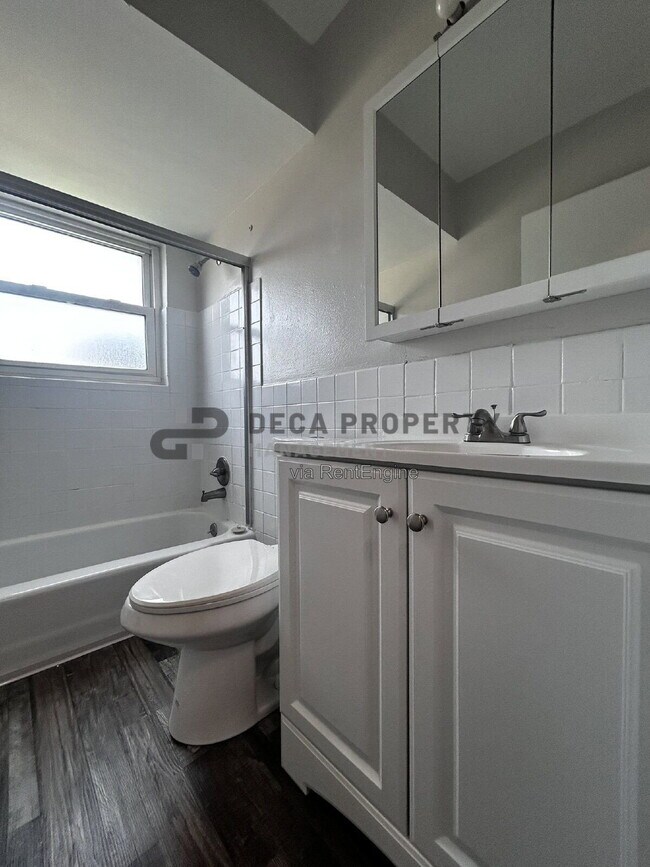 Building Photo - 7409 Olian Dr