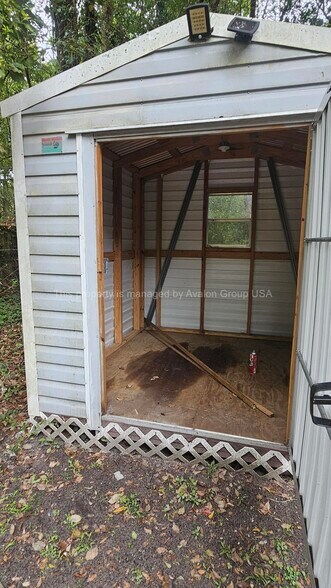 Building Photo - 1625 West Rd