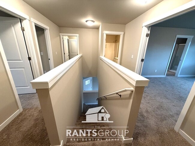 Building Photo - Leah's Landing