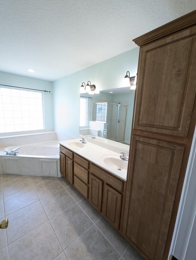 Building Photo - 462 Sandmore Shores Dr