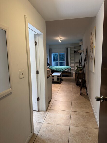 Primary Photo - 444 SW 3rd St