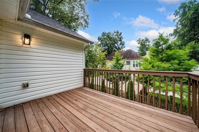 Building Photo - 3840 Pilgrim Mill Rd