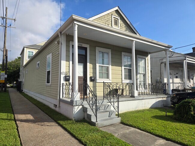 Building Photo - 1702 Cambronne St