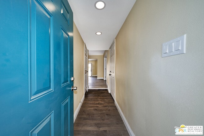 Building Photo - 51311 Avenida Velasco