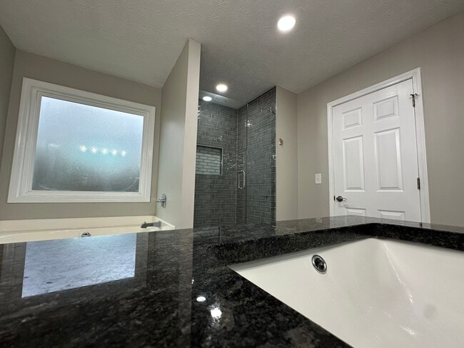 Building Photo - 306 Cattlemans Cir