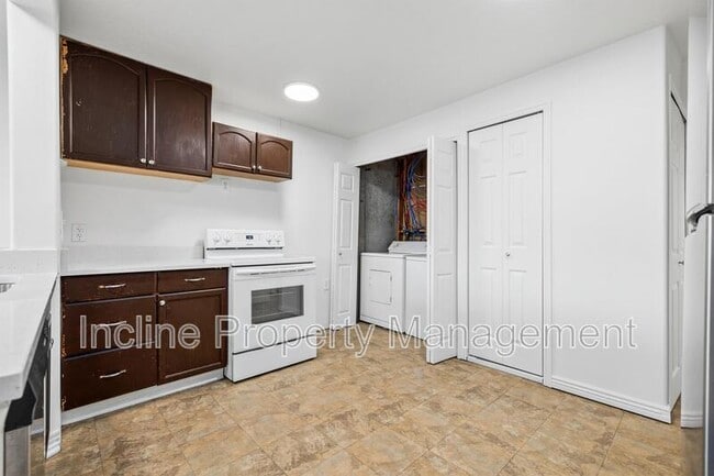 Building Photo - 439 E 2000 S