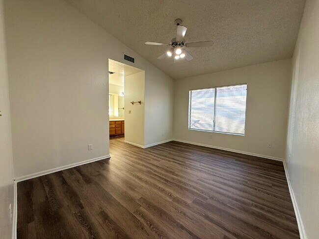 Building Photo - "Charming 3-Bed Oasis with Scenic Views in...