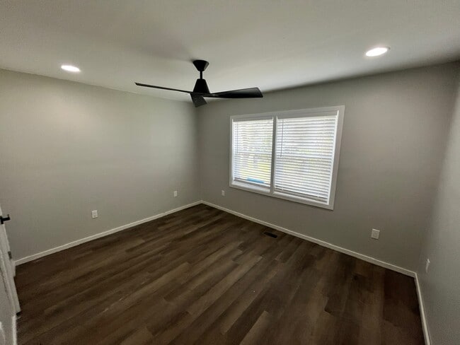 Building Photo - 1204 Terrell Dr