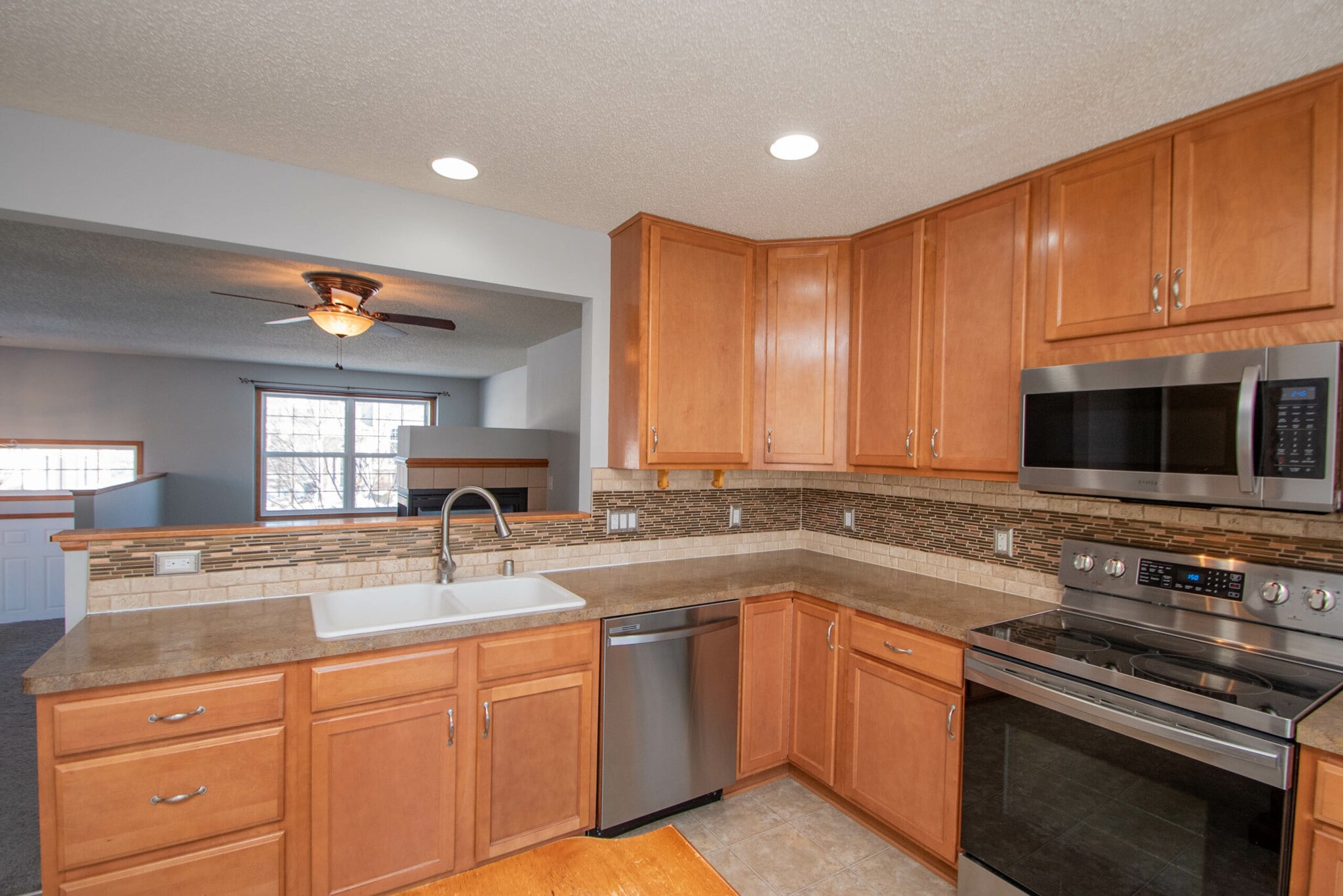 Building Photo - 15119 Fanning Dr N