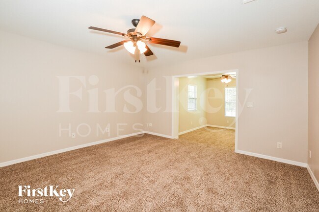 Building Photo - 207 Shannon Ln