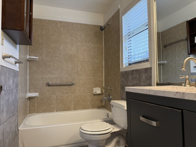 Building Photo - 2506 Boyd Ave