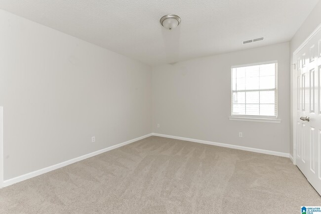 Building Photo - 6005 Russet Meadows Dr