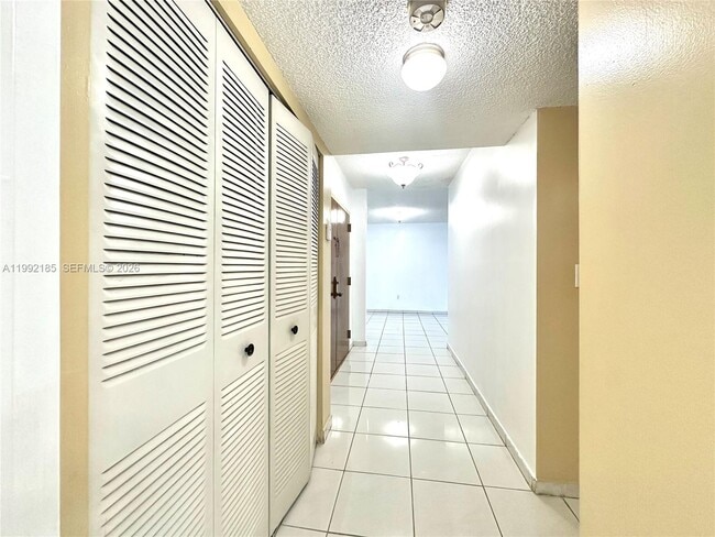 Building Photo - 5900 SW 127th Ave