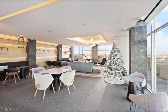 Building Photo - 925 N Fairfax St