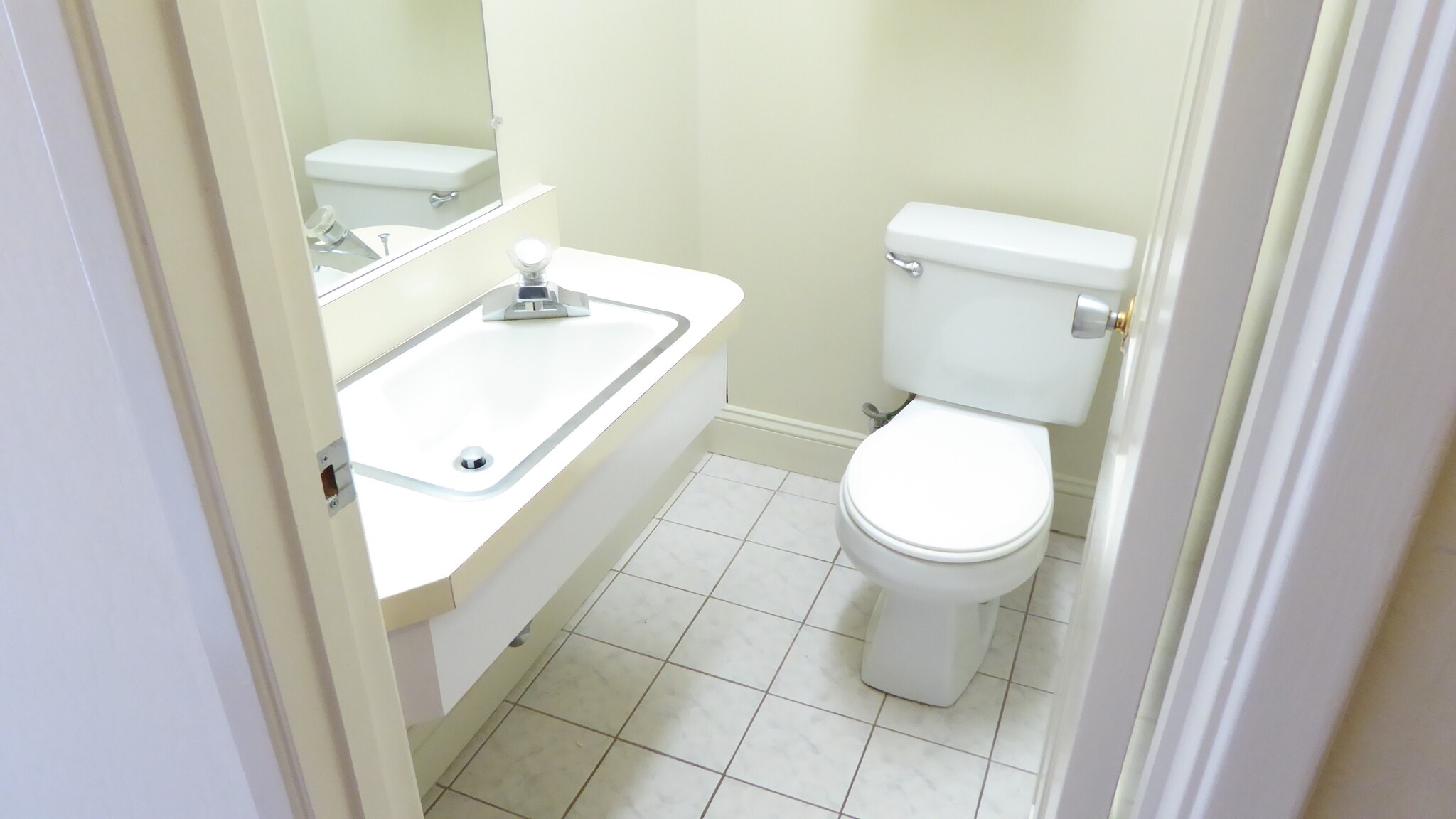 Half Bath - 3140 Neal Ave