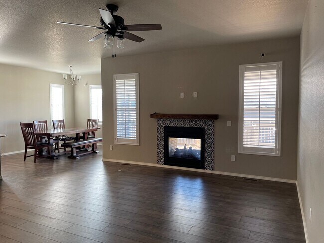 Building Photo - Ranch home on a corner lot with lawn care ...